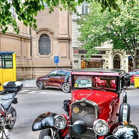 The Old Town Square & Parizska Apartments Praha Bagian luar foto